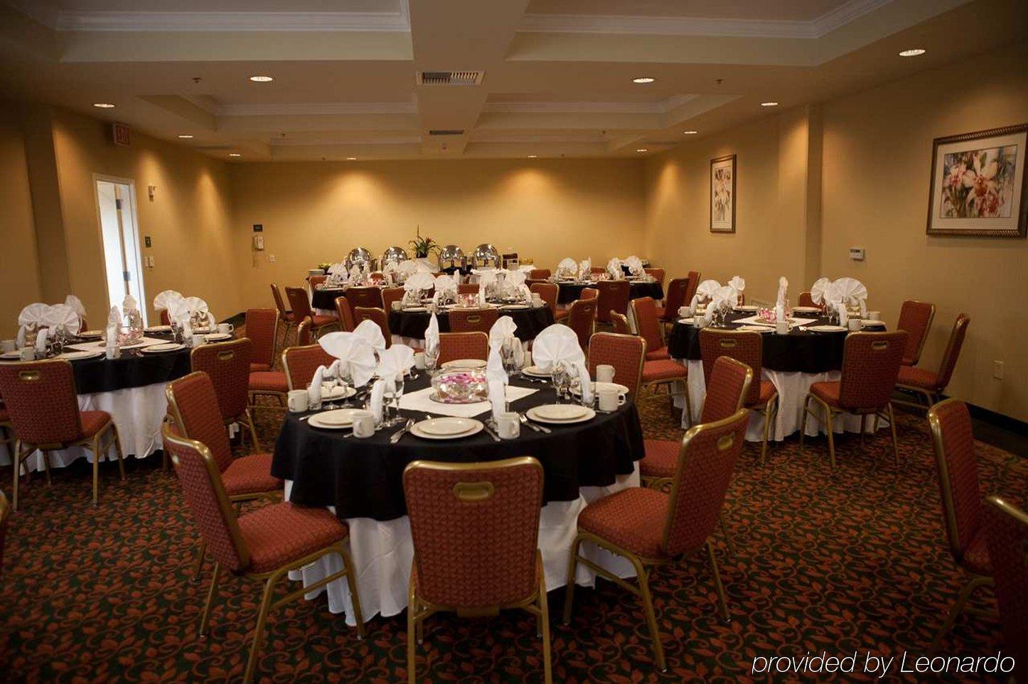 Hilton Garden Inn San Mateo Restaurant photo